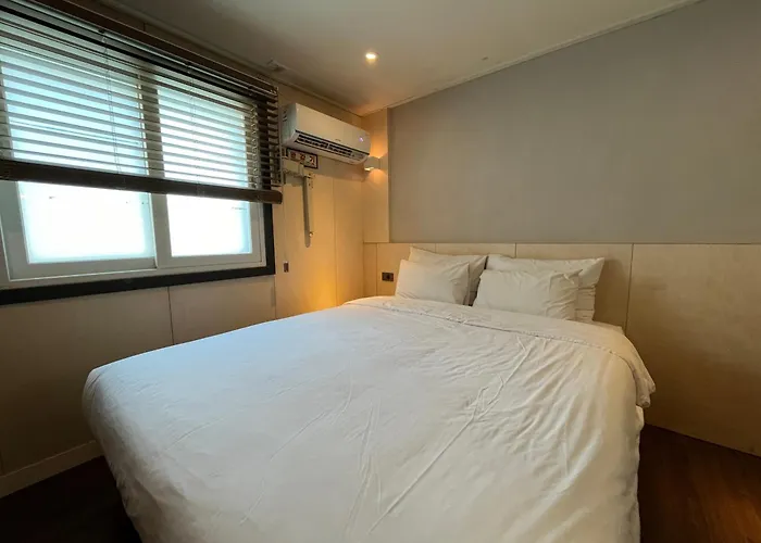 Hotel The Hit 2*